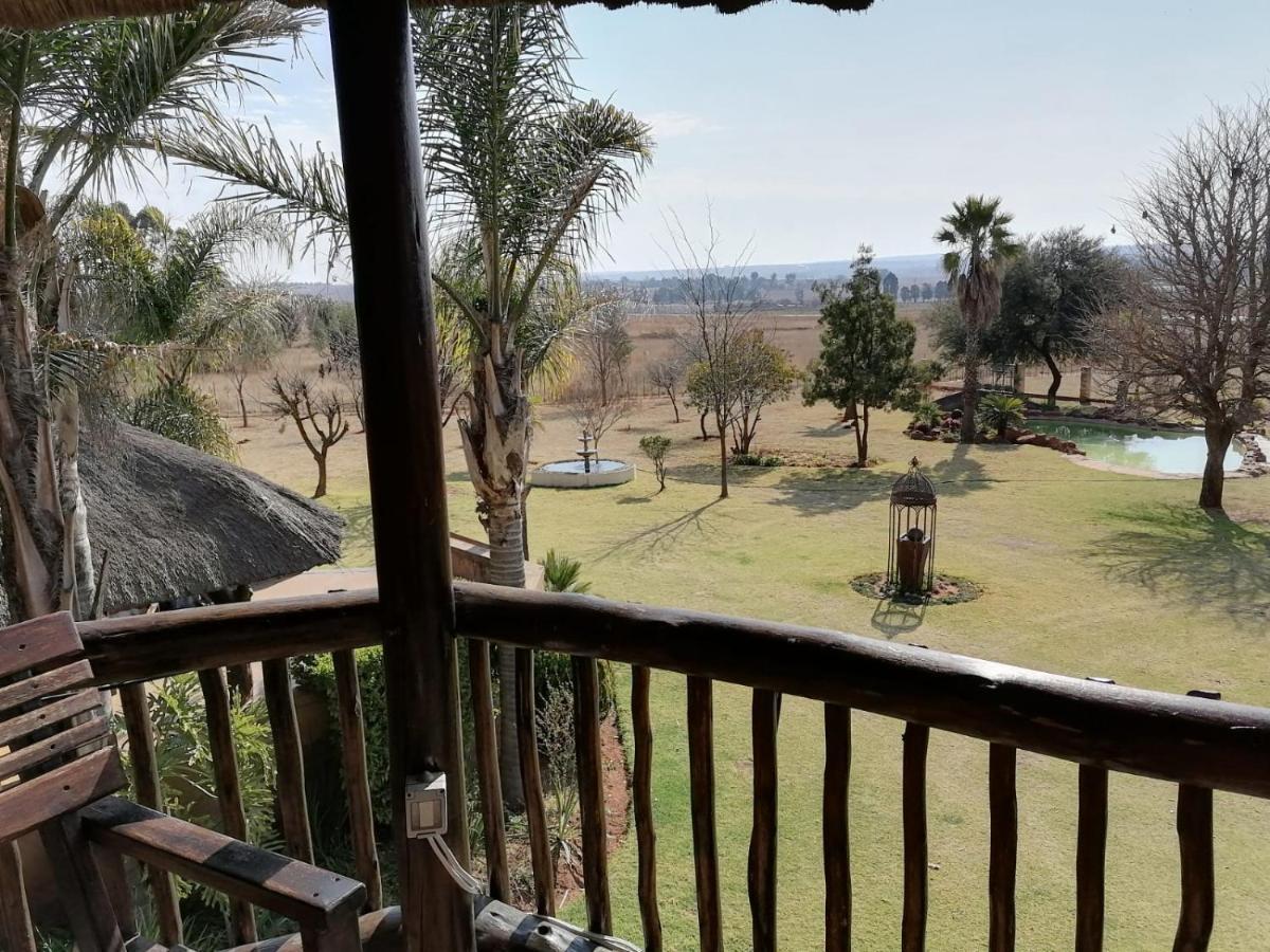 Kwena Maribane Lodge ブロンコーストスプルート エクステリア 写真